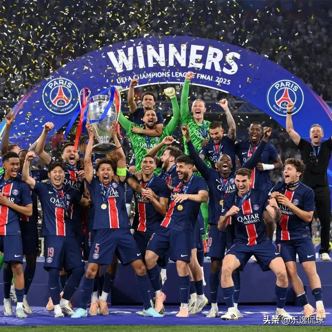 包含欧冠联赛激情开幕,球员展现顶级水平的词条 包含欧冠联赛激情开幕,球员展现顶级水平的词条