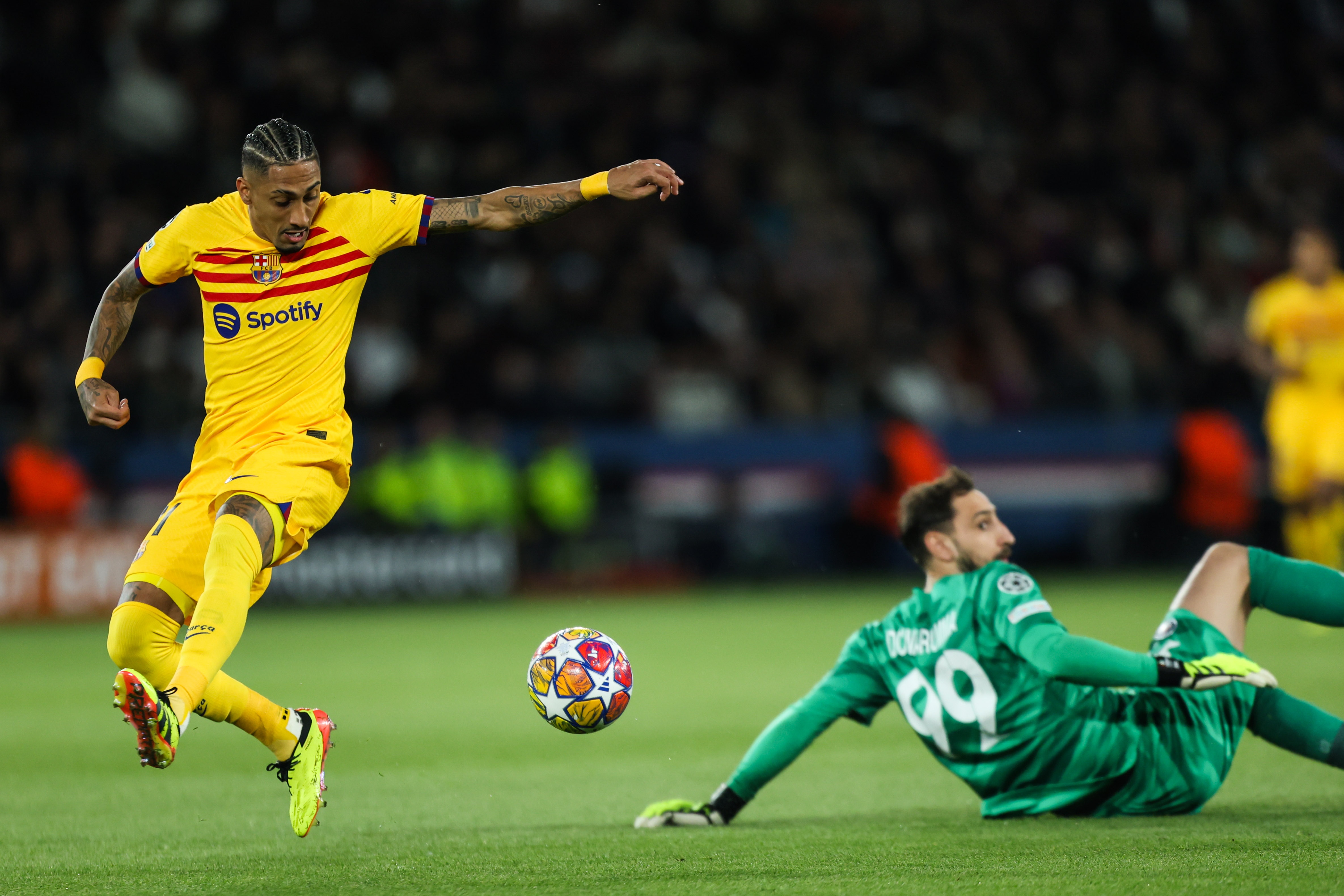 包含欧冠联赛激情开幕,球员展现顶级水平的词条 包含欧冠联赛激情开幕,球员展现顶级水平的词条