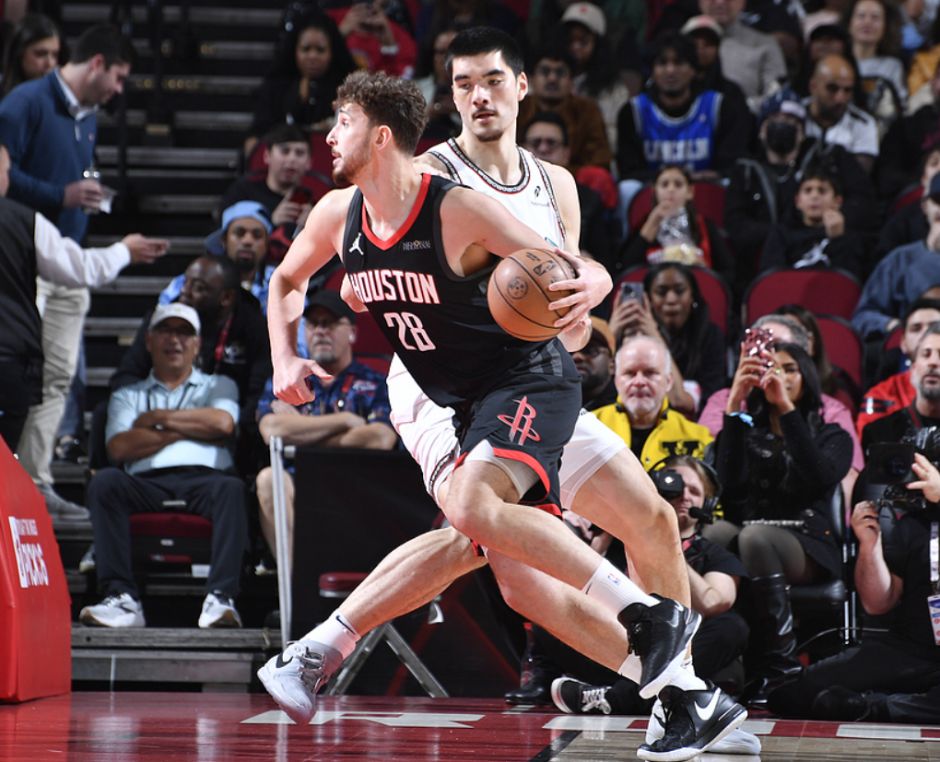 开云体育APP下载-灰熊逆转篮网，乔治砍下关键三分