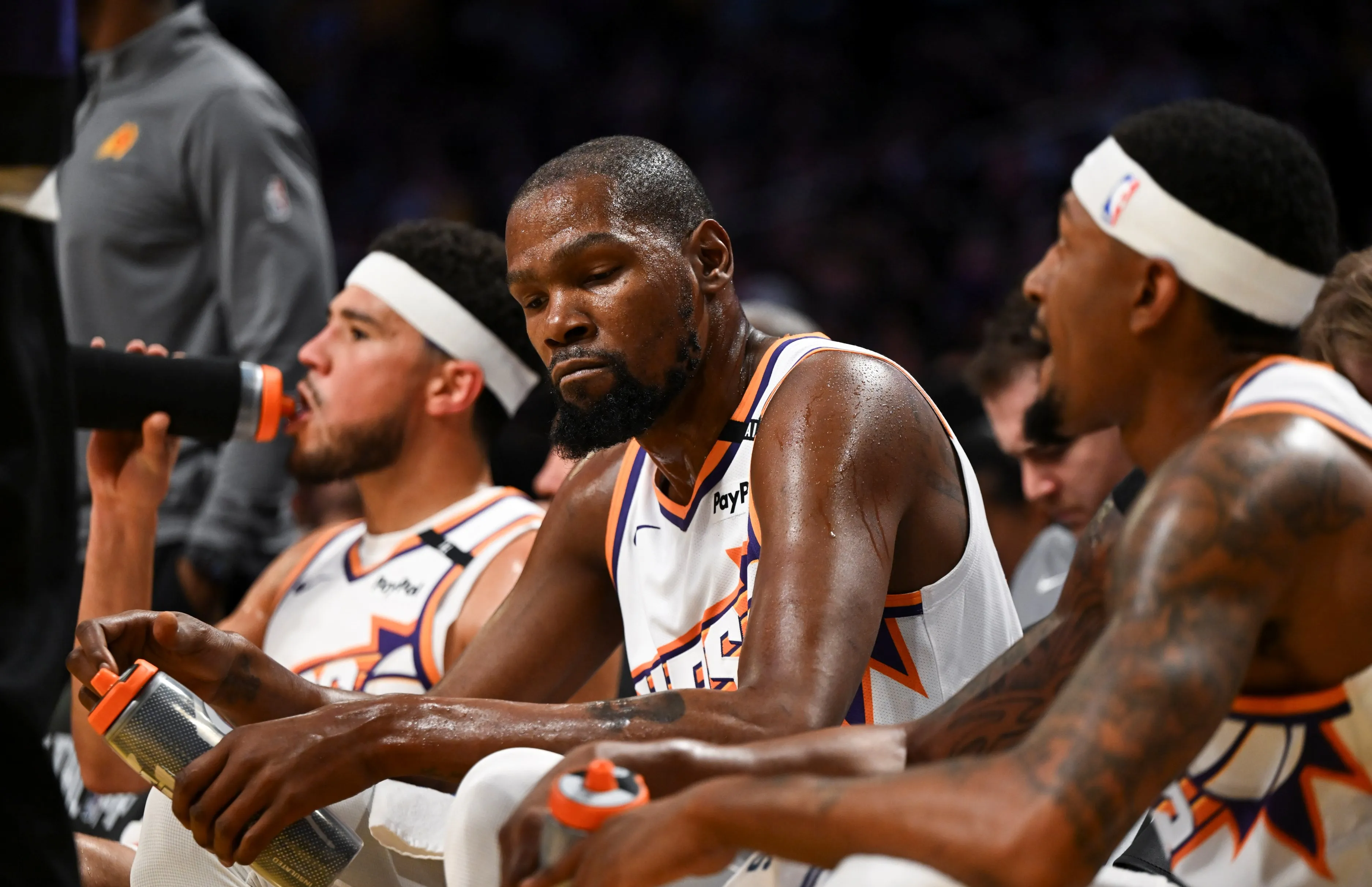 快船逆转雄鹿喜迎四连胜