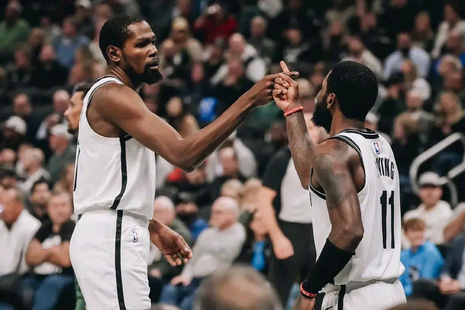 篮网大胜独行侠,杜兰特轻松砍下30+得分 篮网大胜独行侠,杜兰特轻松砍下30+得分