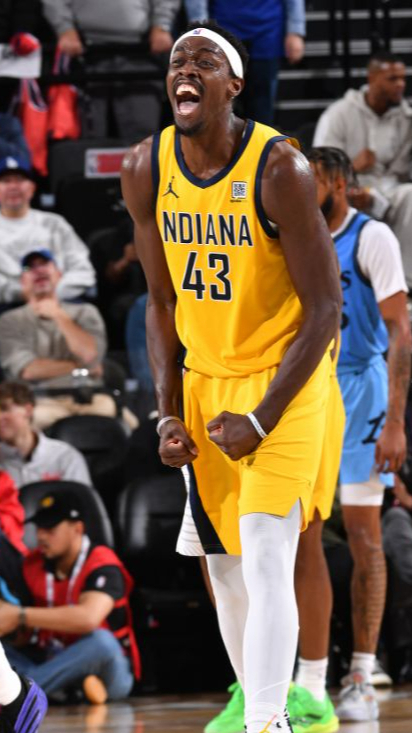 开云体育入口-快船主场上演逆转大战