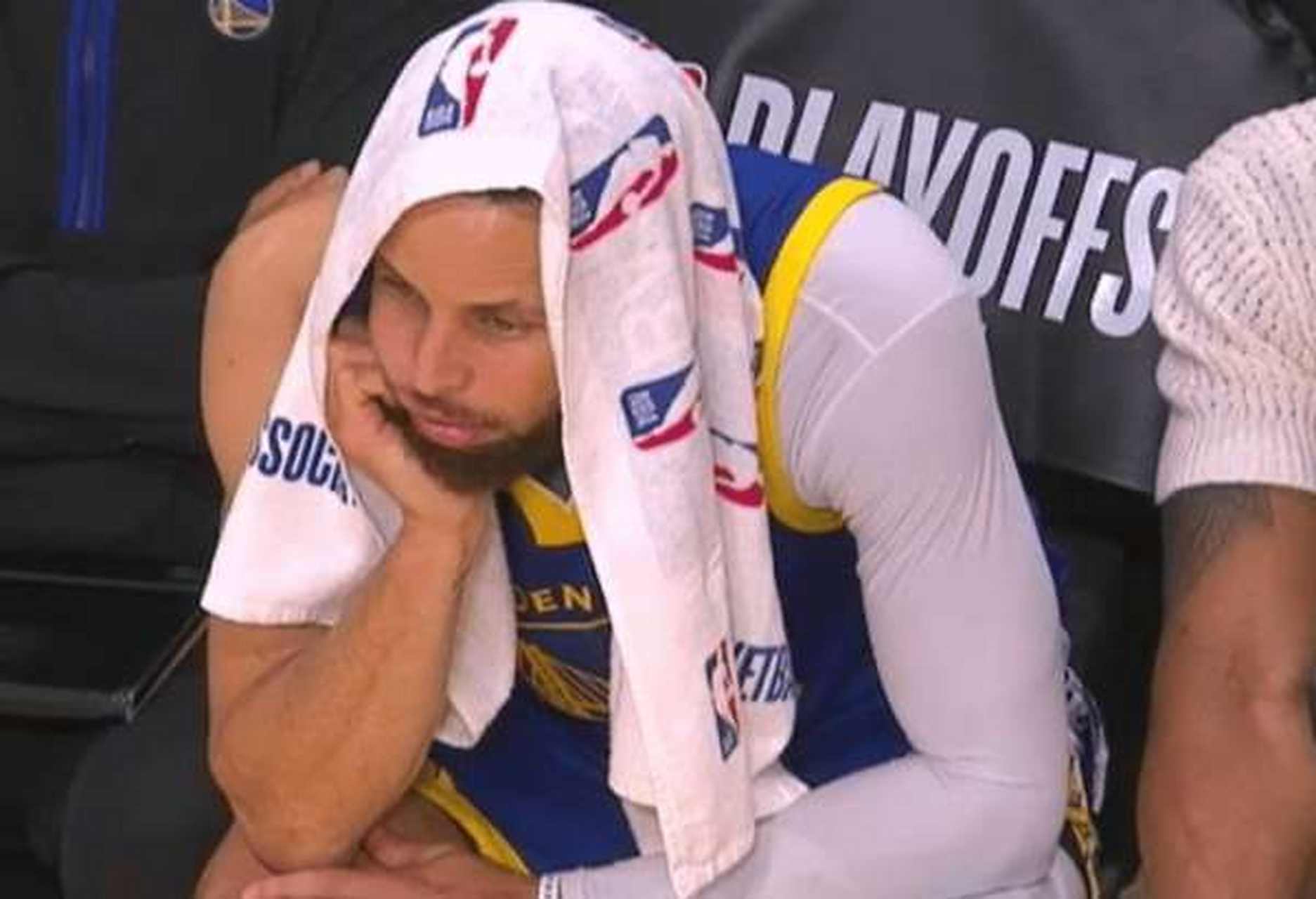 勇士惨败湖人,库里表现糟糕 勇士惨败湖人,库里表现糟糕