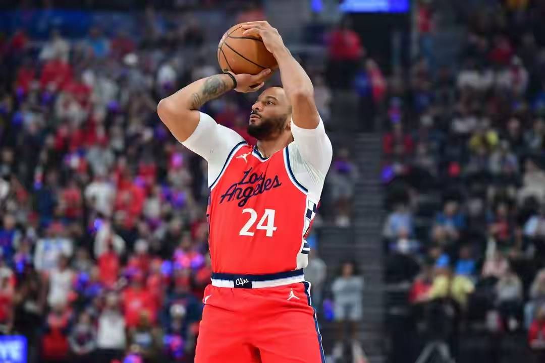 热火后卫受伤离场,尼克斯大胜稳住局势 热火后卫受伤离场,尼克斯大胜稳住局势