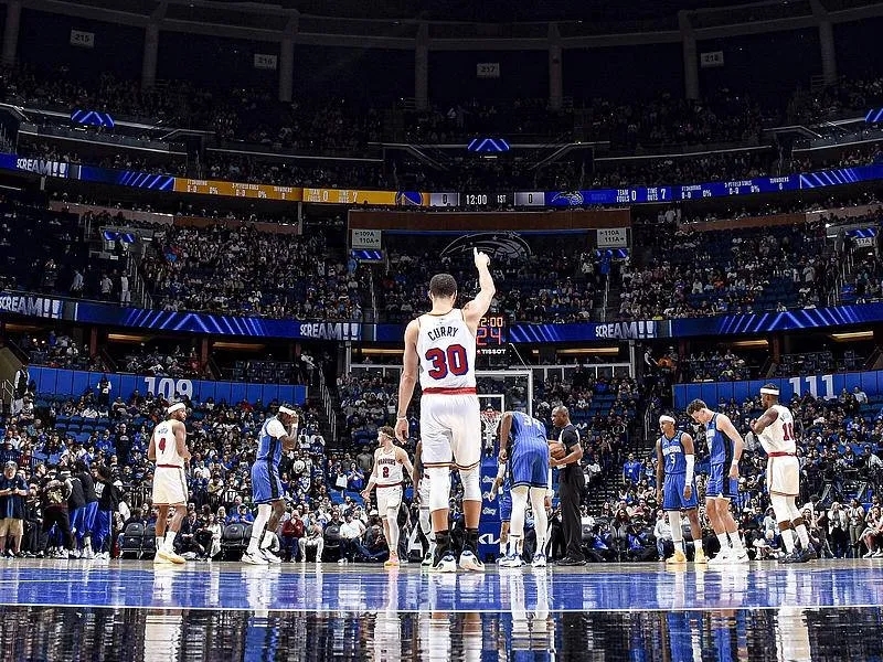 开云体育在线-勇士双加时擒开拓者，库里砍下47分